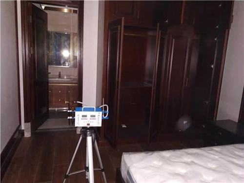 ���·�������ȩ�z�y������ס����